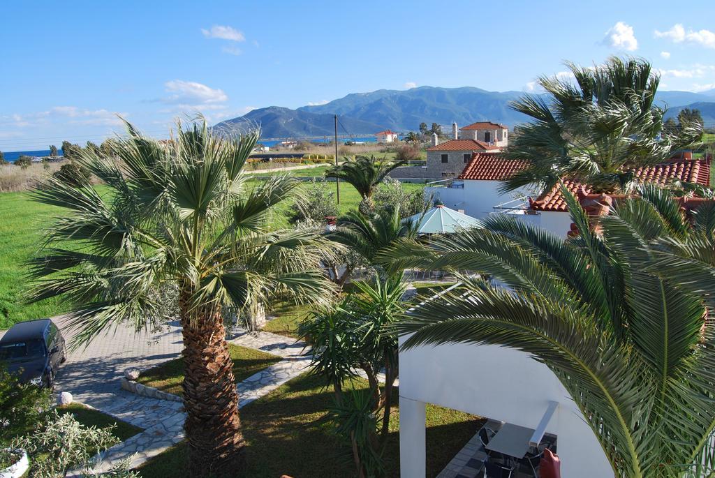 Houdis Houses Parálion Ástros エクステリア 写真